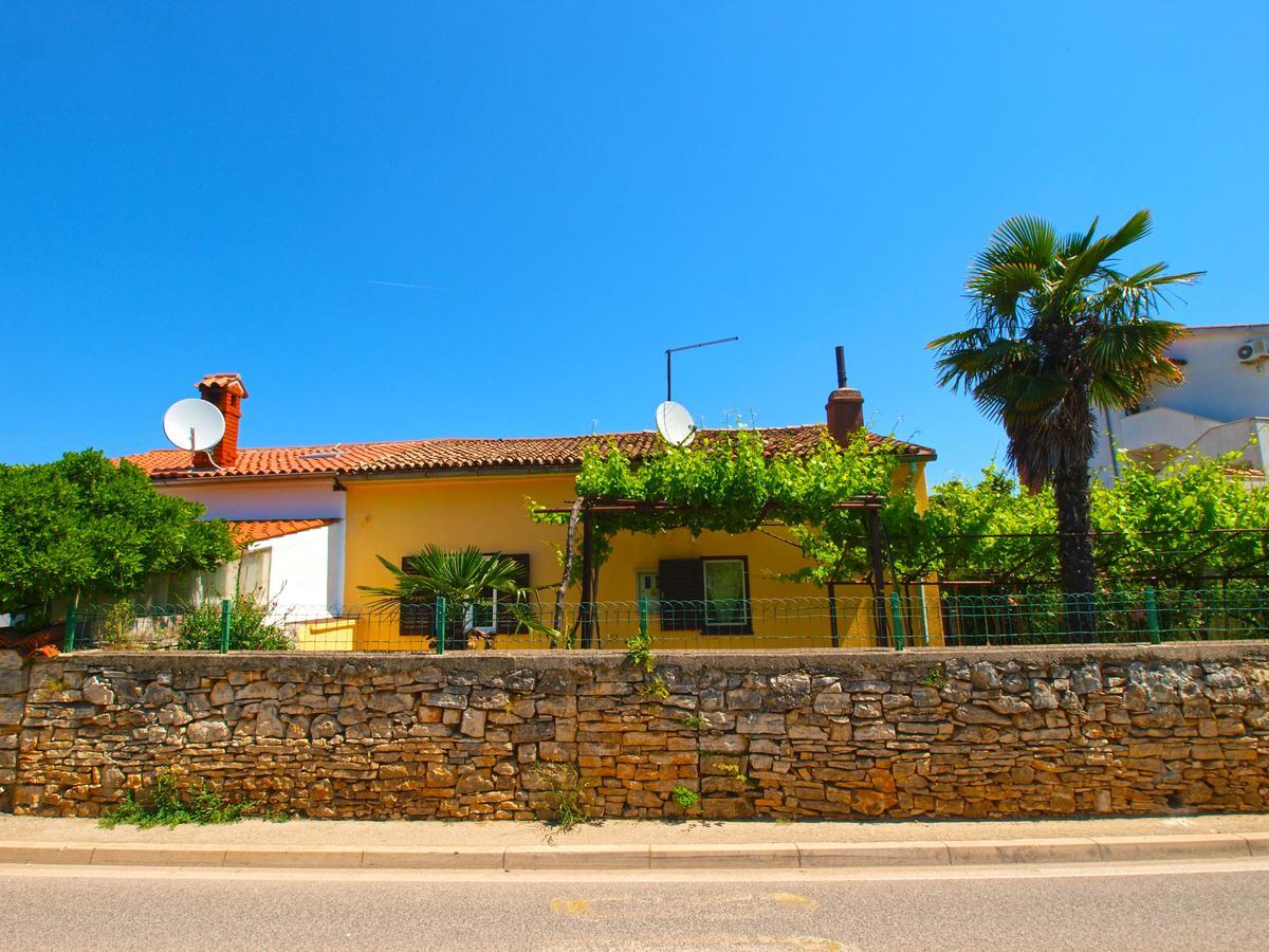 House 1037 Villa Fažana Exteriör bild